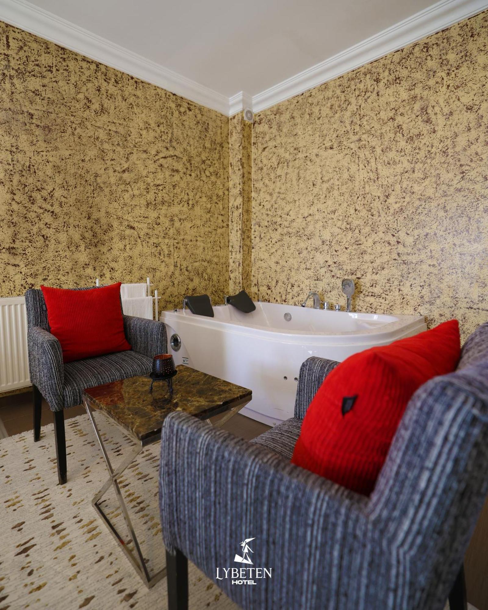 Hotel Lybeten 乌罗舍瓦茨 外观 照片