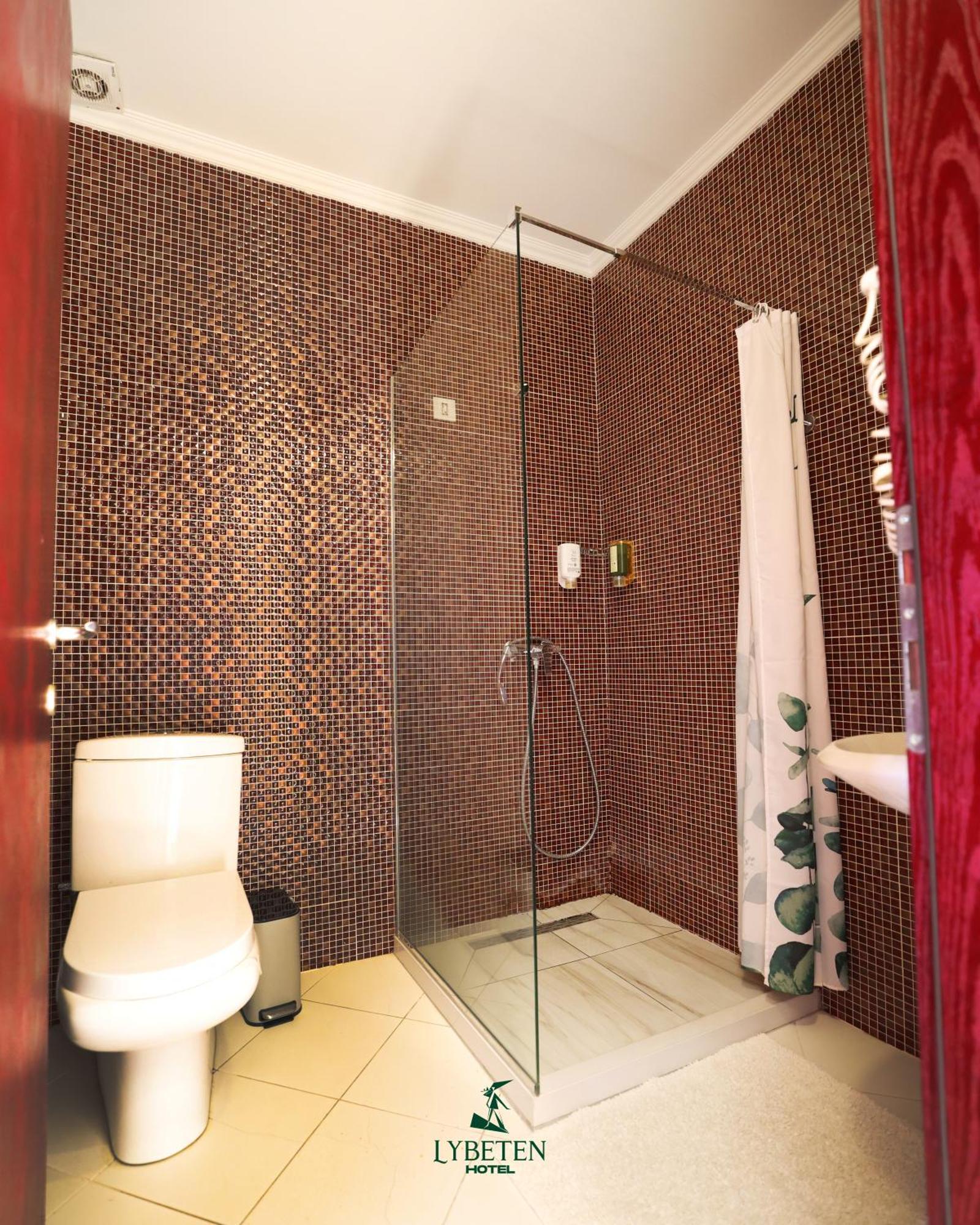 Hotel Lybeten 乌罗舍瓦茨 外观 照片