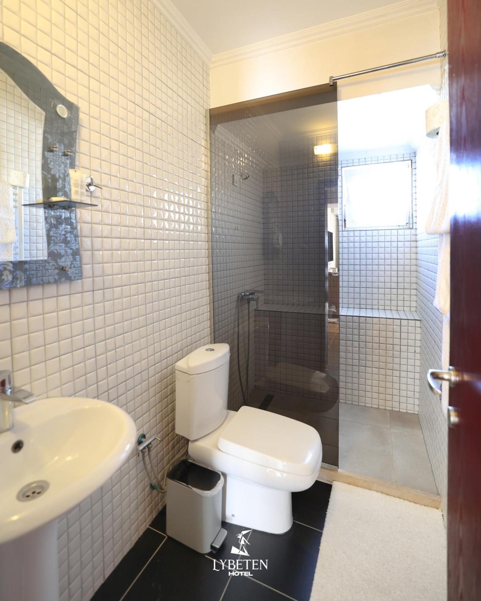 Hotel Lybeten 乌罗舍瓦茨 外观 照片